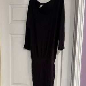VENUS Elegant Black Long Sleeve Dress